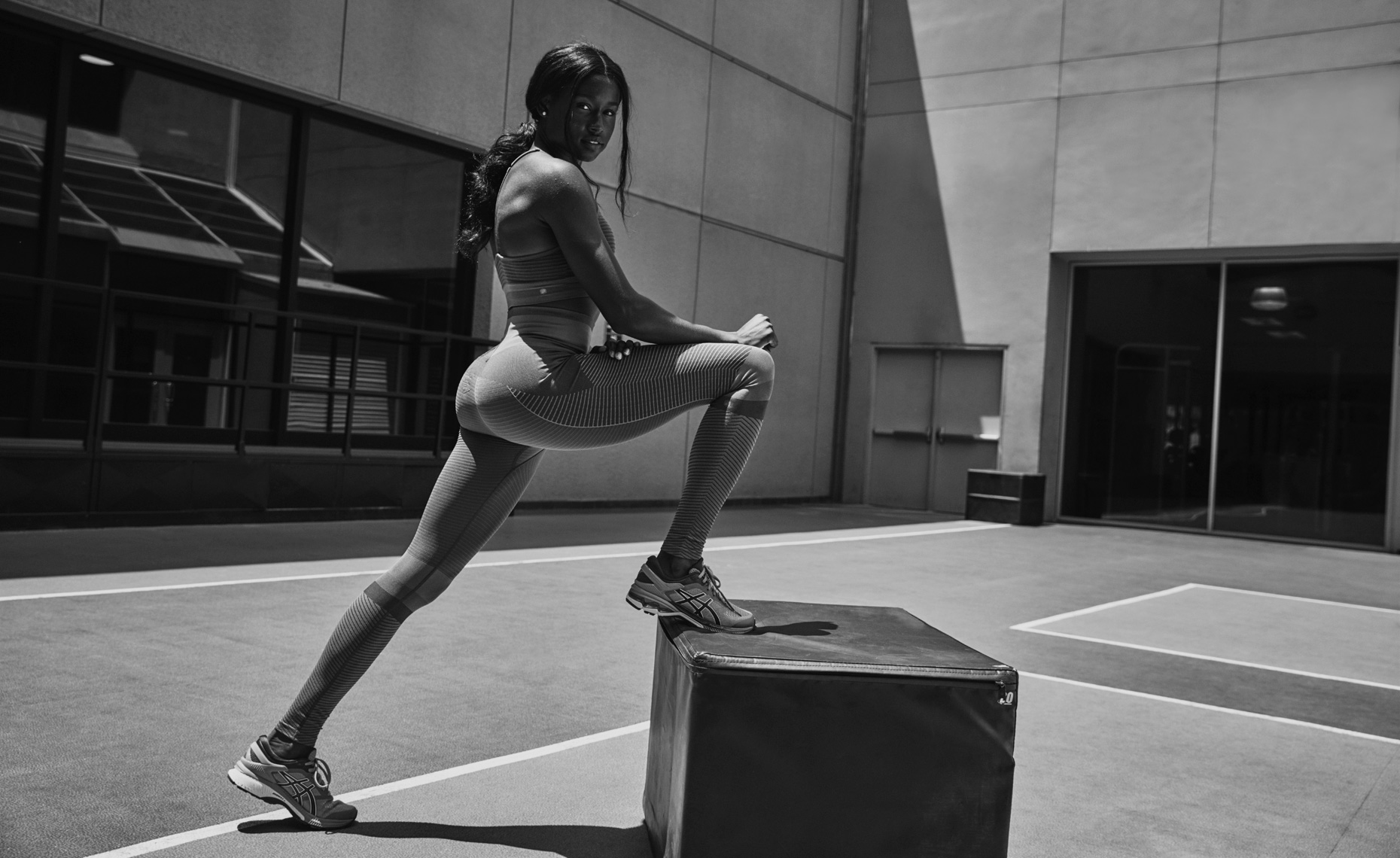 190522_Asics_NewStrong_Courtyard_Candice_1613-2v1